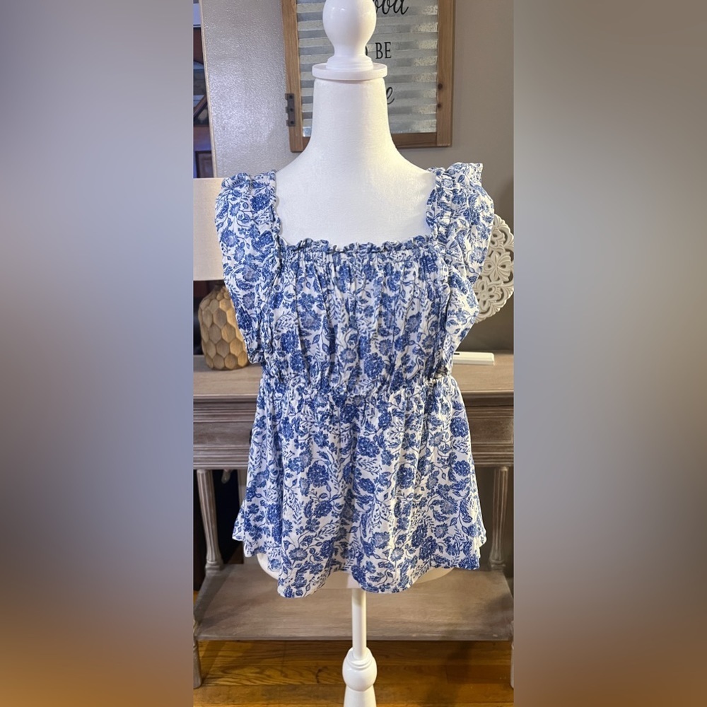 Old Navy Ruffle Tank